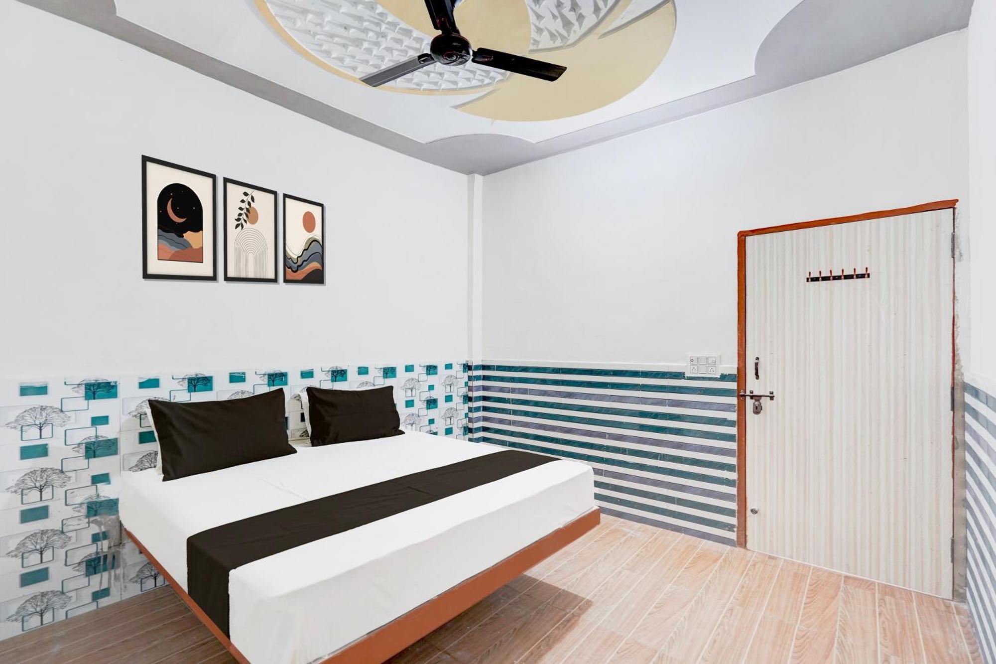 Hotel O Golden Bird Noida Exteriör bild